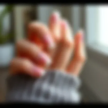 Tips for maintaining short artificial nails with essential products